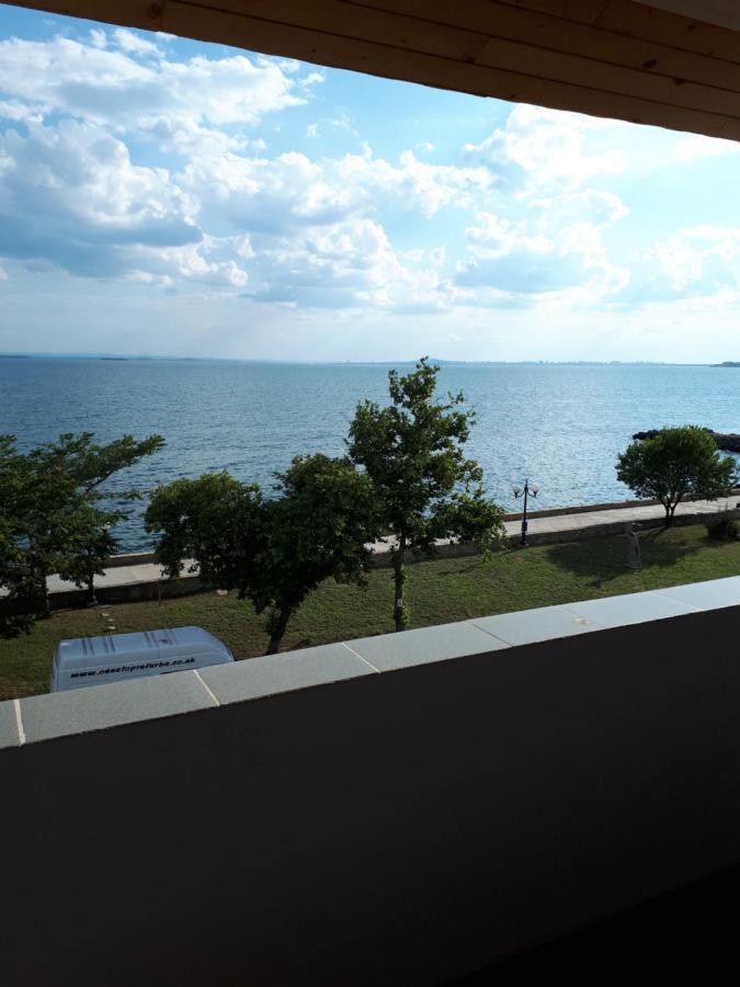 Самостоятелни Стаи На Брега На Морето Pomorie Eksteriør billede